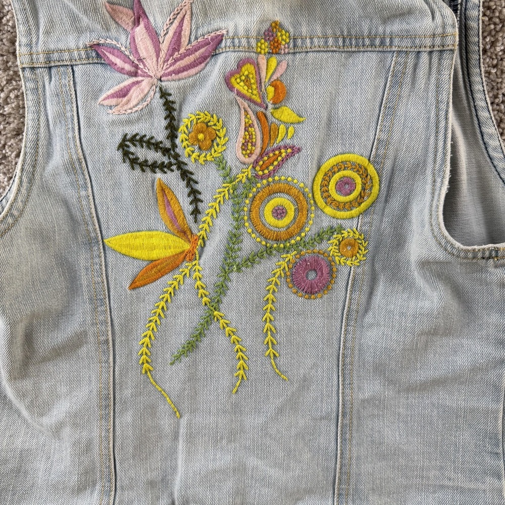 Department Of Peace Vest Womens M Blue Denim Embroidered Floral Button Front - Picture 6 of 9